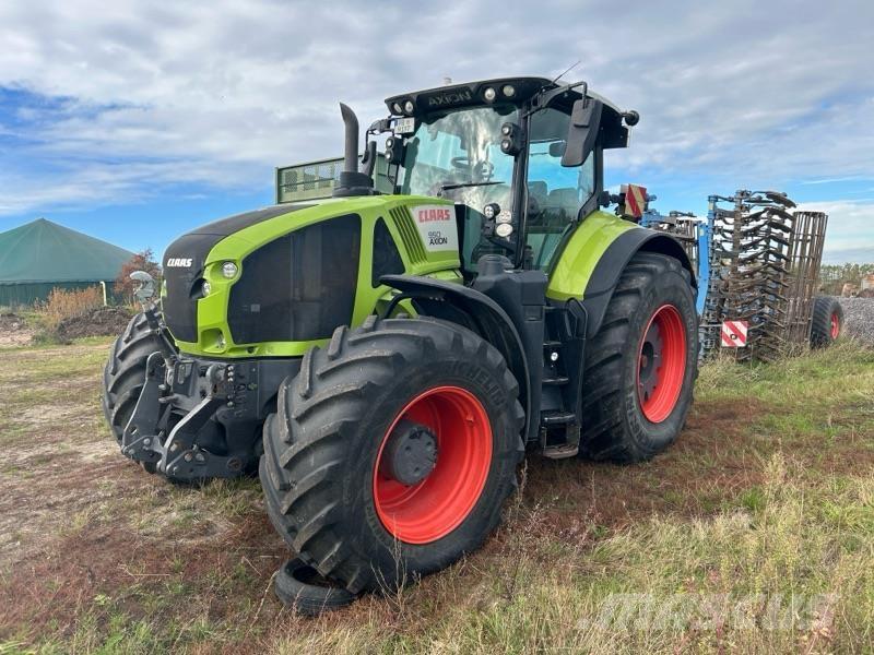 CLAAS Axion 950 Трактори