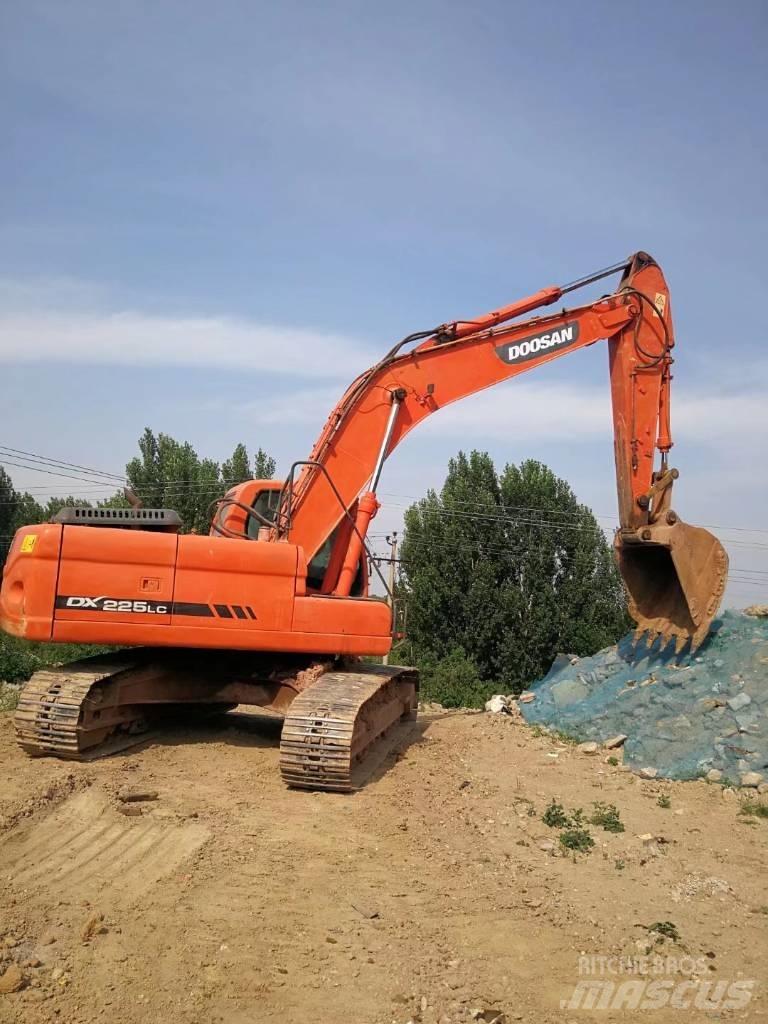Doosan dx225 Верижен екскаватор