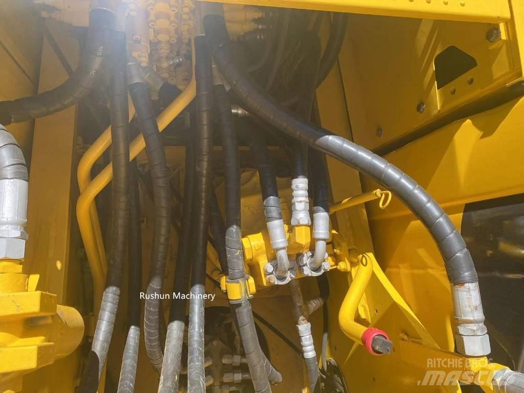 Komatsu PC 200 Средни екскаватори 7т - 12т