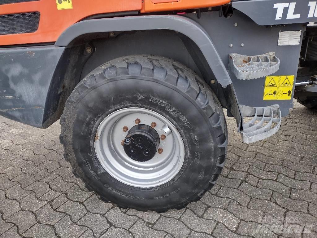 Terex Schaeff TL100 Колесни товарачи