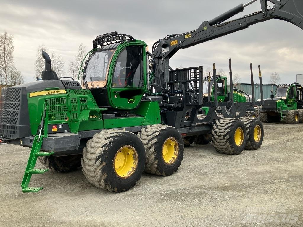 John Deere 1510G Форуардери