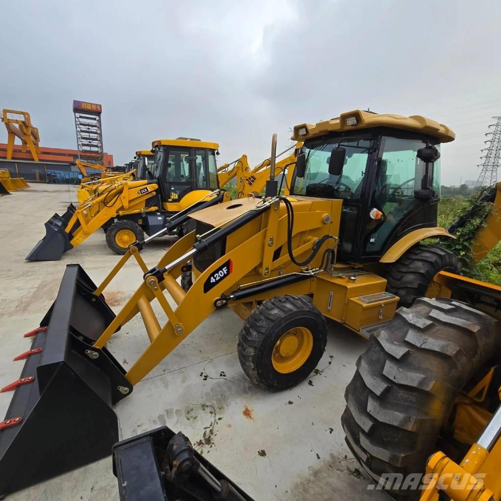 CAT 420F Товарач със заден ексватор