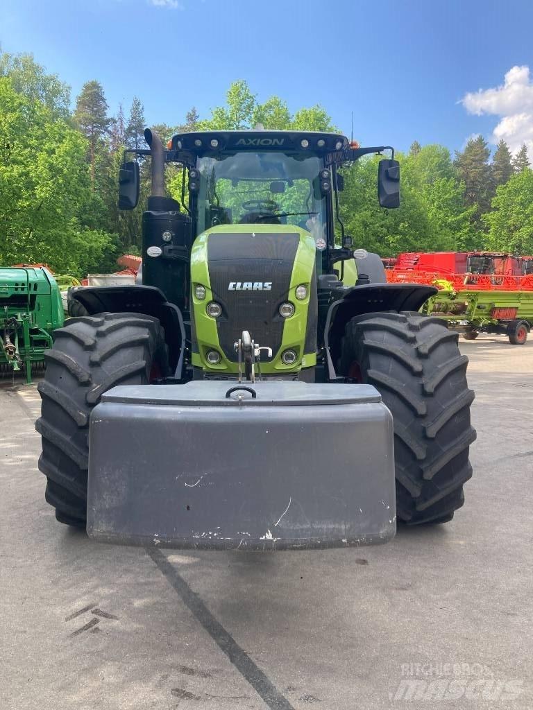 CLAAS Axion 960 Трактори