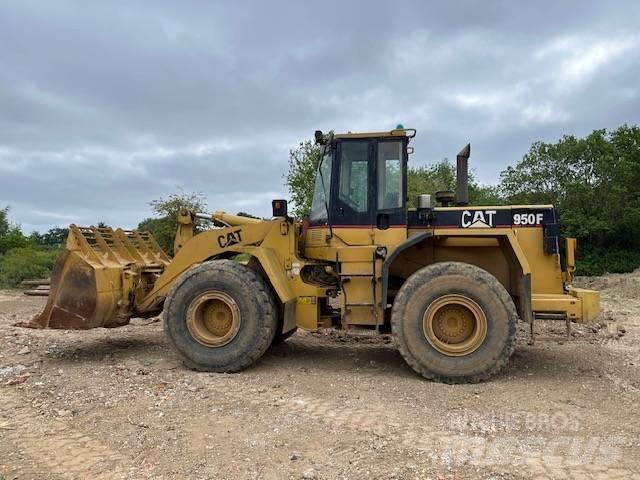 CAT 950 F Колесни товарачи