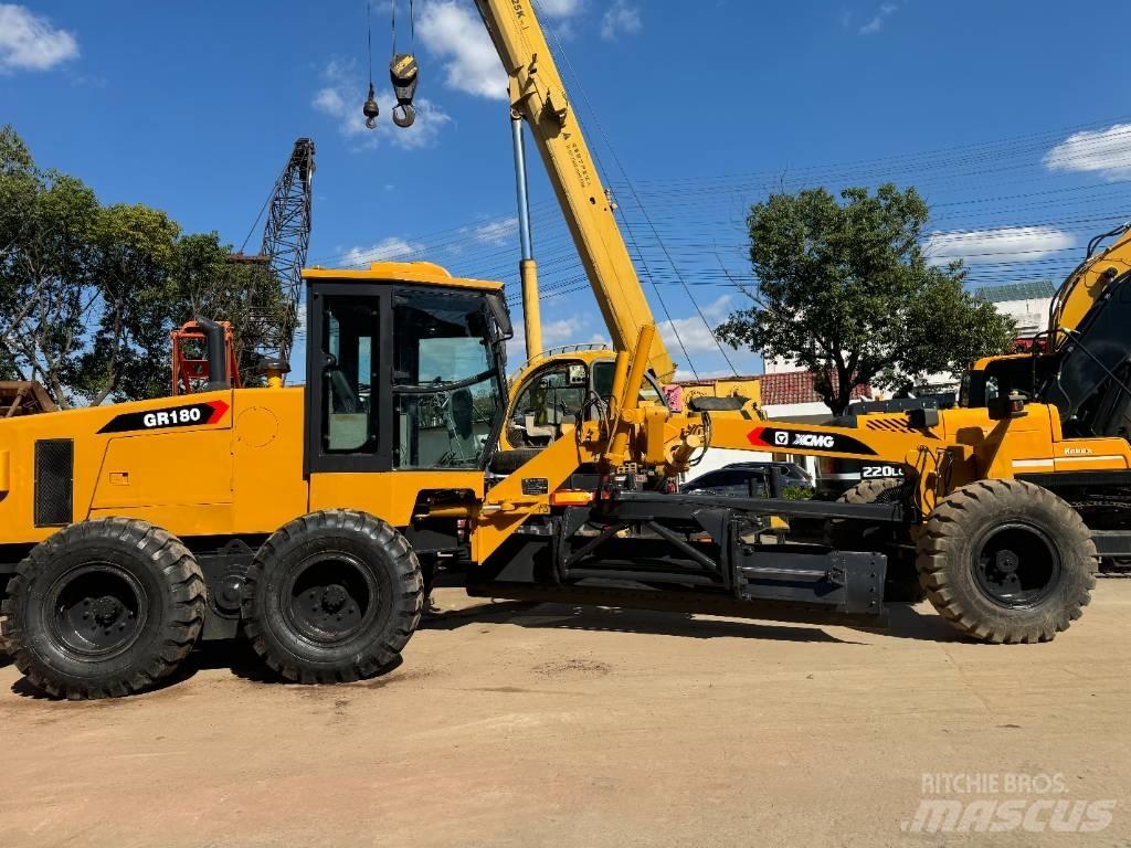 XCMG GR 180 Грейдери
