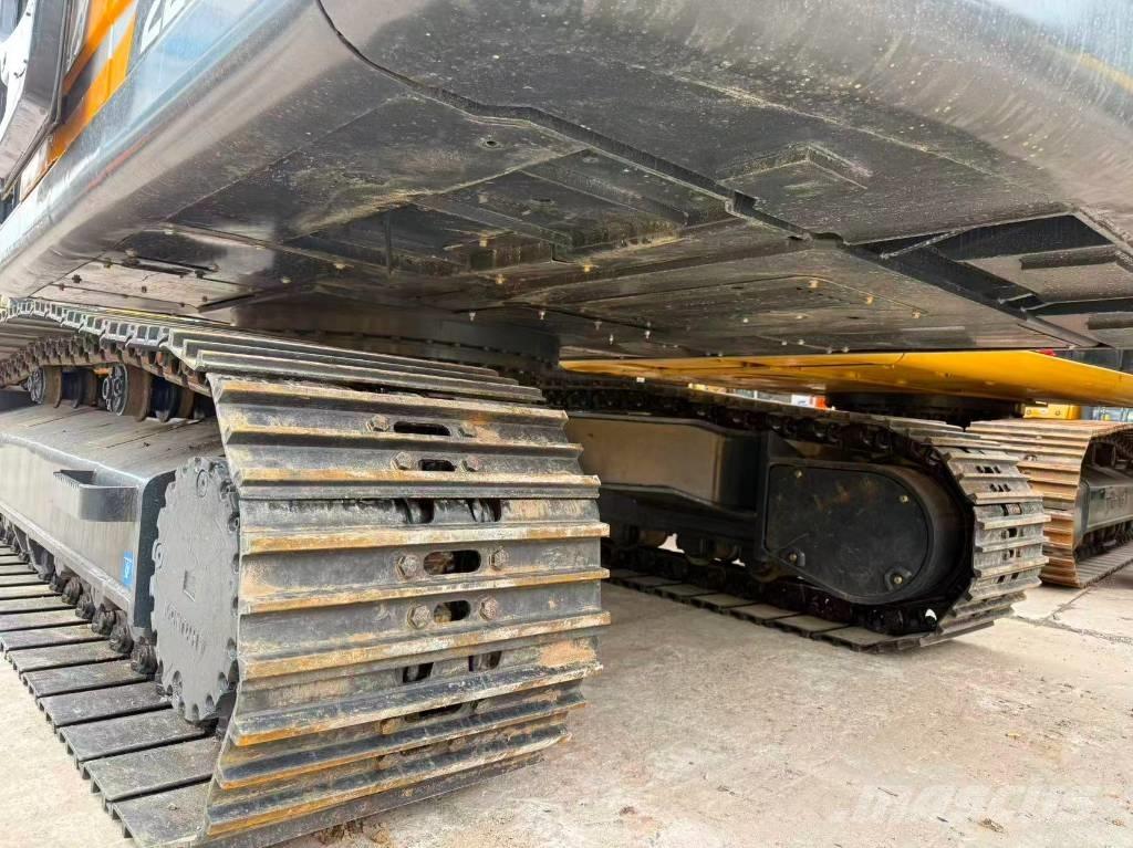 Hyundai R220LC-9S Средни екскаватори 7т - 12т