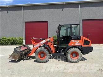 Kubota DR2507 Колесни товарачи