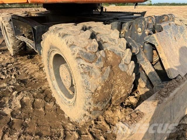 Doosan DX 160 W-3 Колесни екскаватори