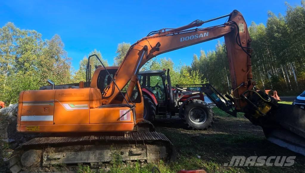Doosan DX 140 LC Верижен екскаватор