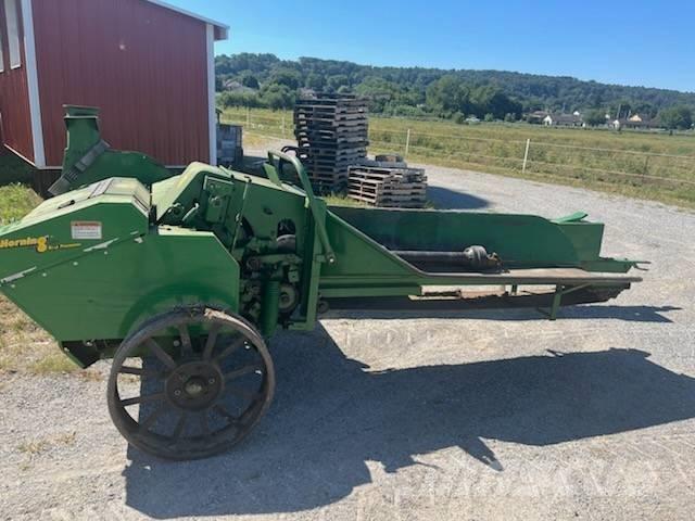 John Deere 3950 Фуражни комбайни