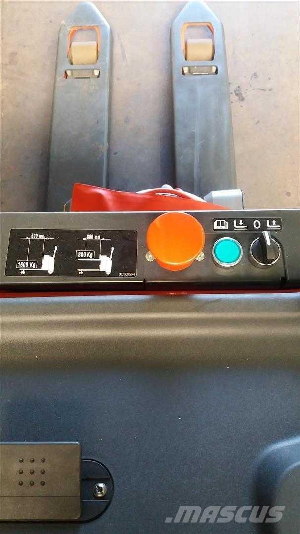 Linde T16L Колички високоповдигачи с теглич