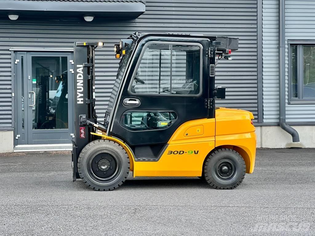 Hyundai 30D-9V Дизелови камиони