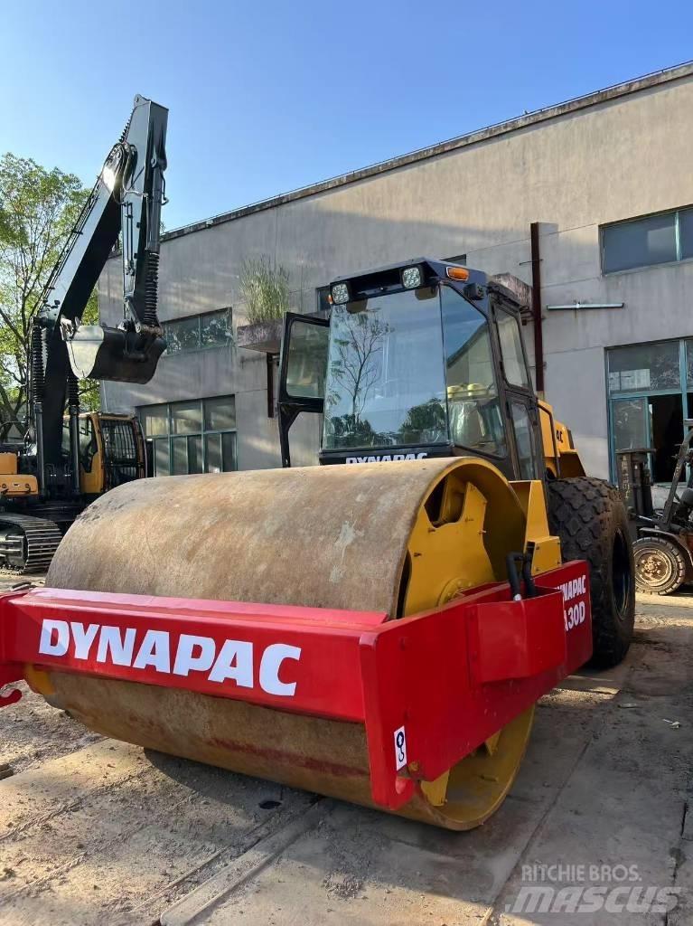 Dynapac CA 30 D Еднобарабанни ролки
