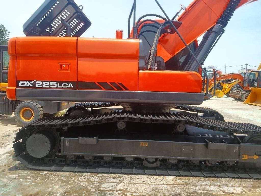 Doosan DX 225 Верижен екскаватор