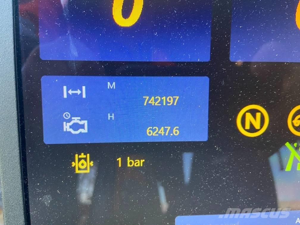 Komatsu 931XC Харвестери