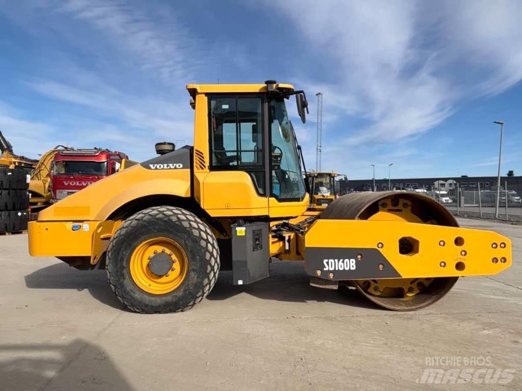 Volvo SD 160 B Еднобарабанни ролки
