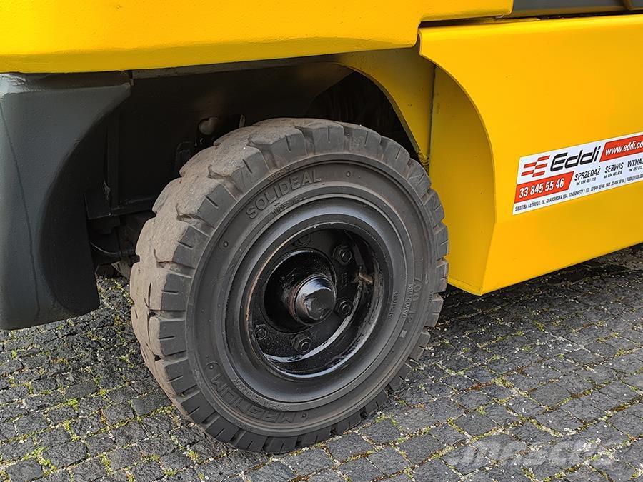 Komatsu FG40T-7 Камиони с АГУ