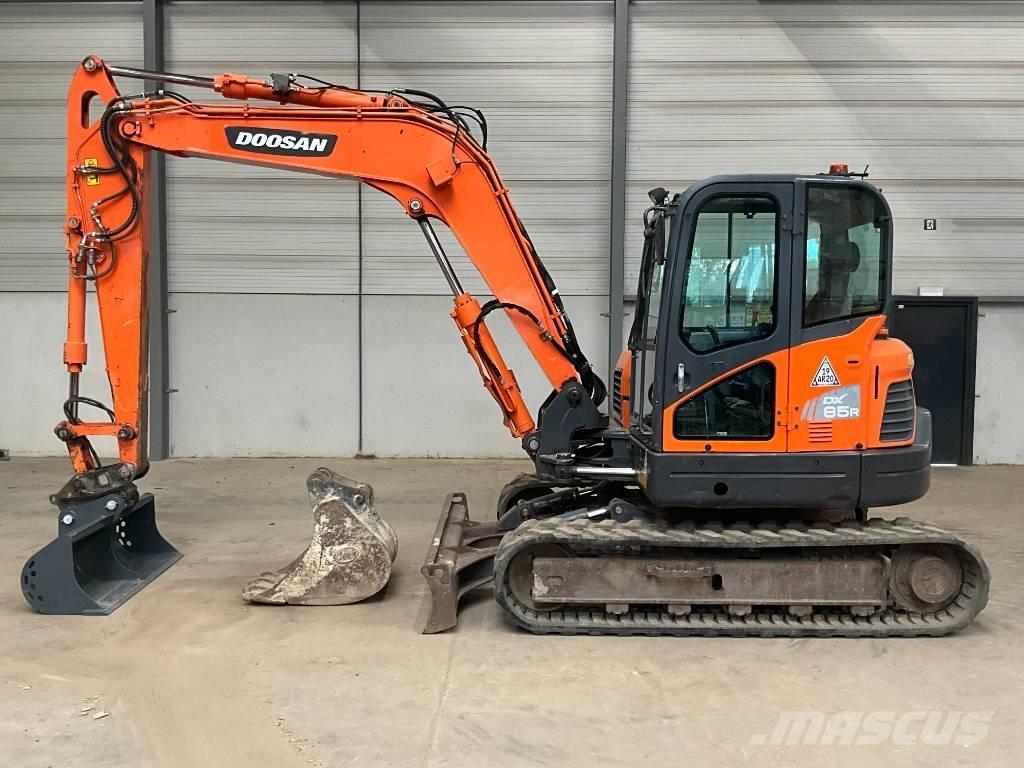 Doosan DX 85 R-3 Средни екскаватори 7т - 12т
