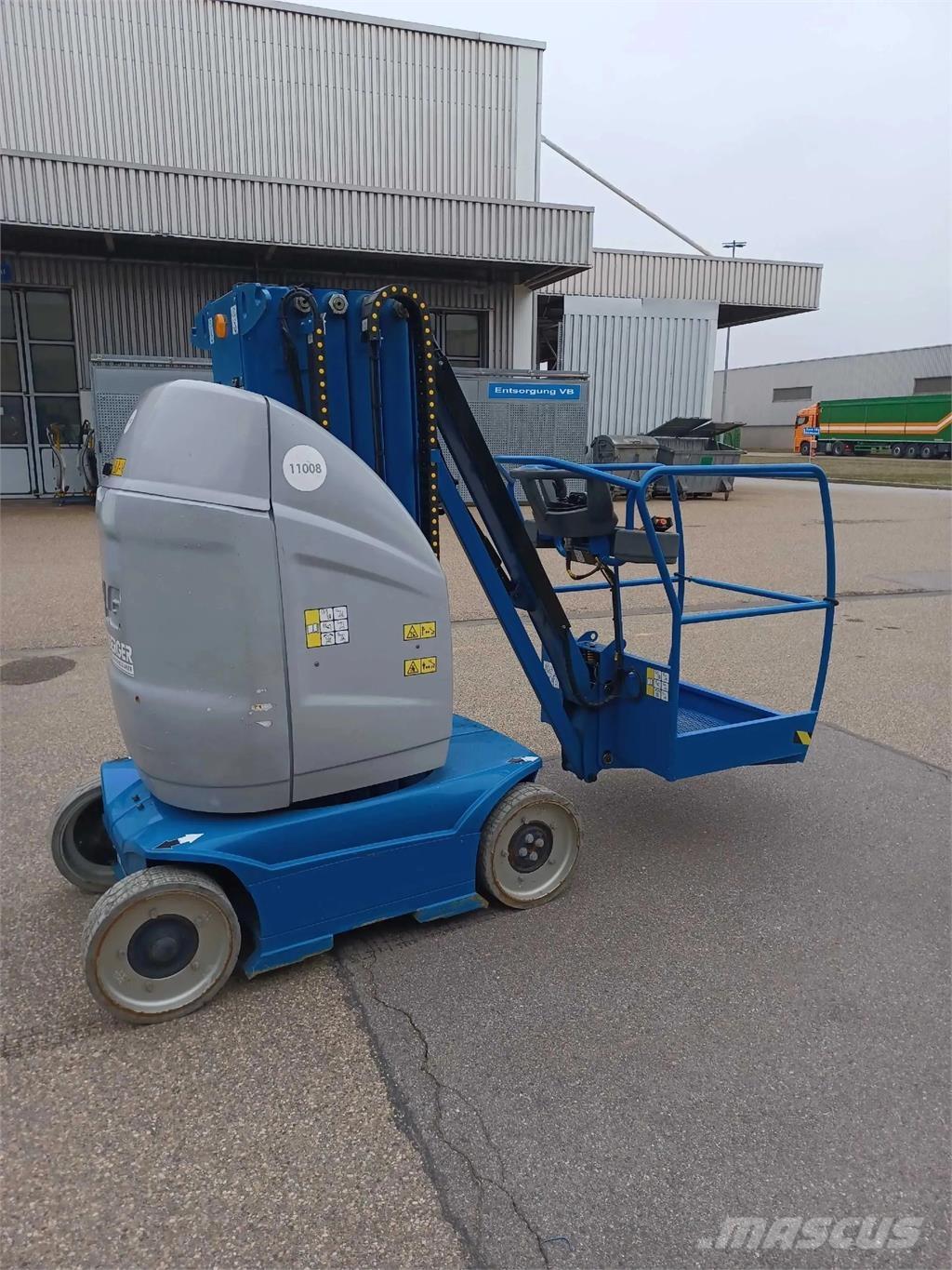 JLG Toucan 10E-L Съчленени стрелови подемници