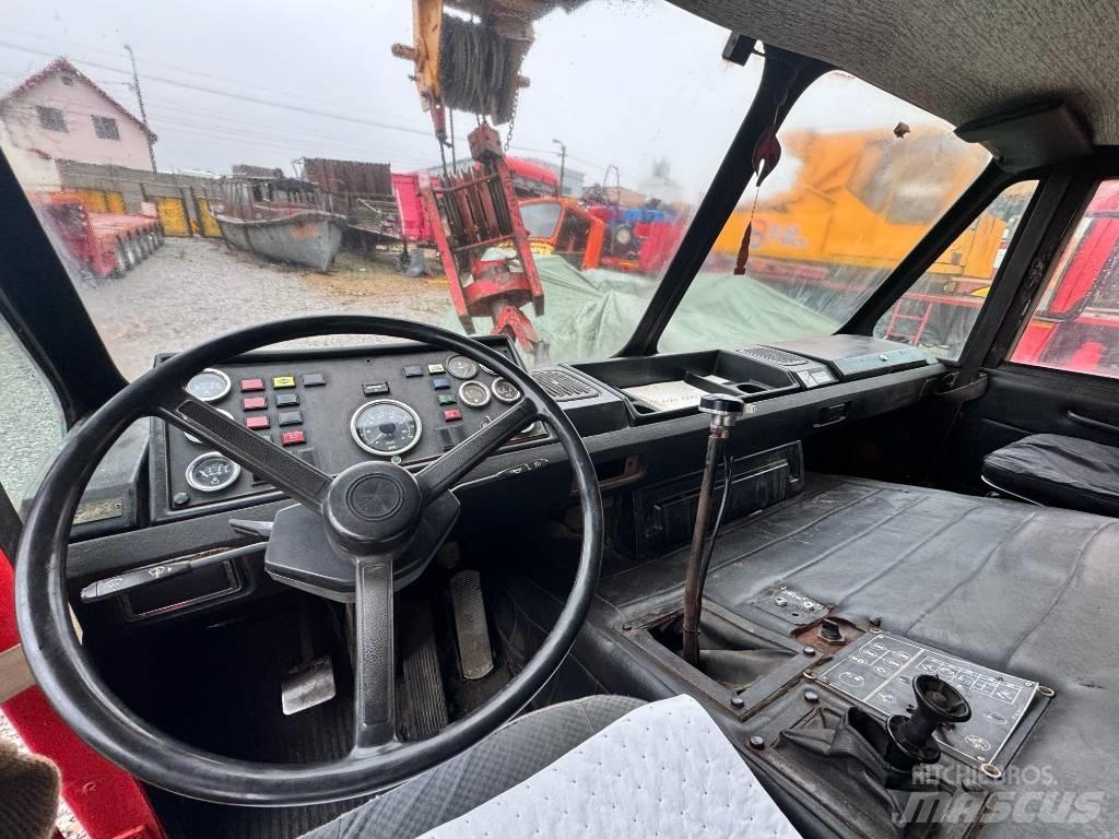 Coles 830T Всъдеходни кранове
