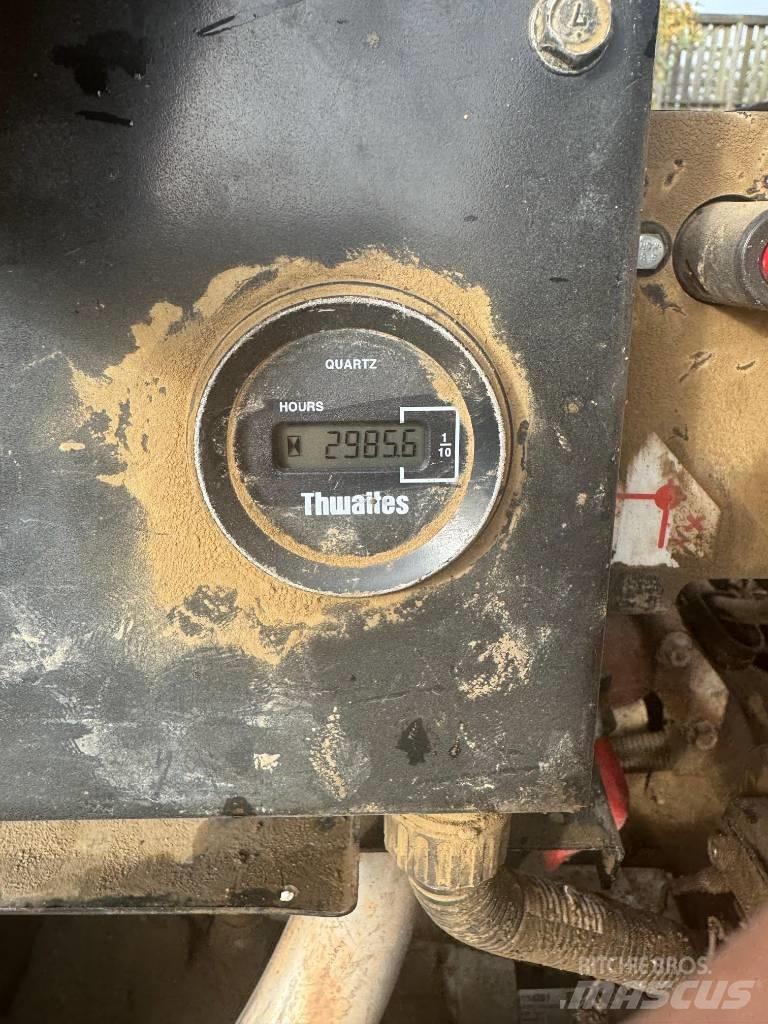 Thwaites 3 ton Странични самосвали
