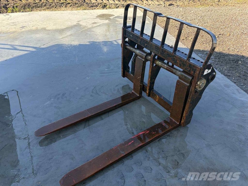 Manitou Pallegafler Телескопични товарачи