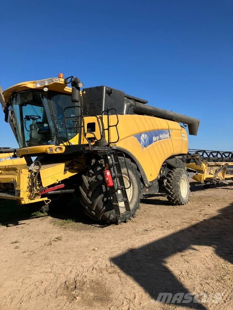 New Holland CX 8080 Комбайни
