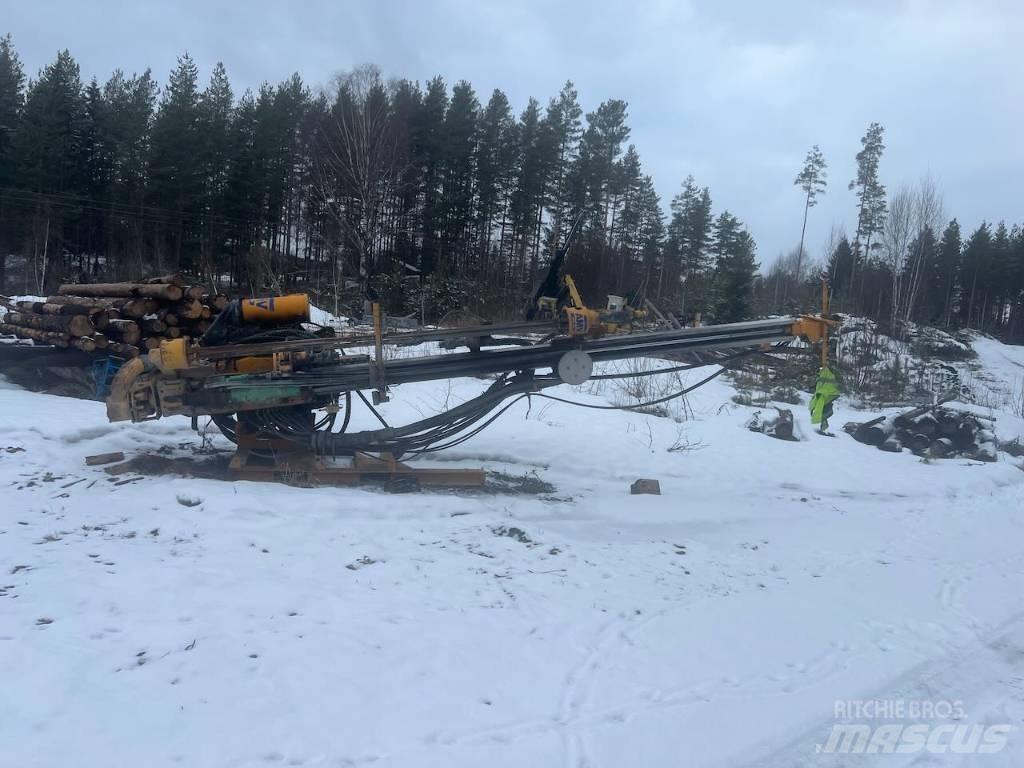 CAT 325 FL CR Апаратура за повърхностна редова сеидба
