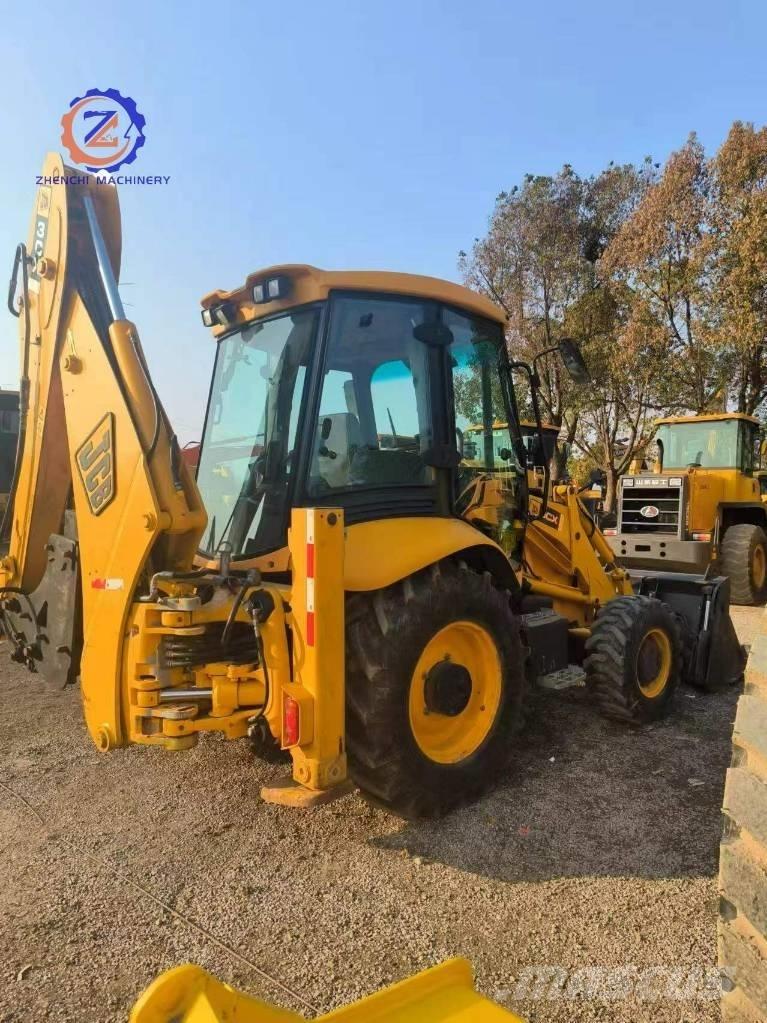 JCB 3 CX Товарач със заден ексватор
