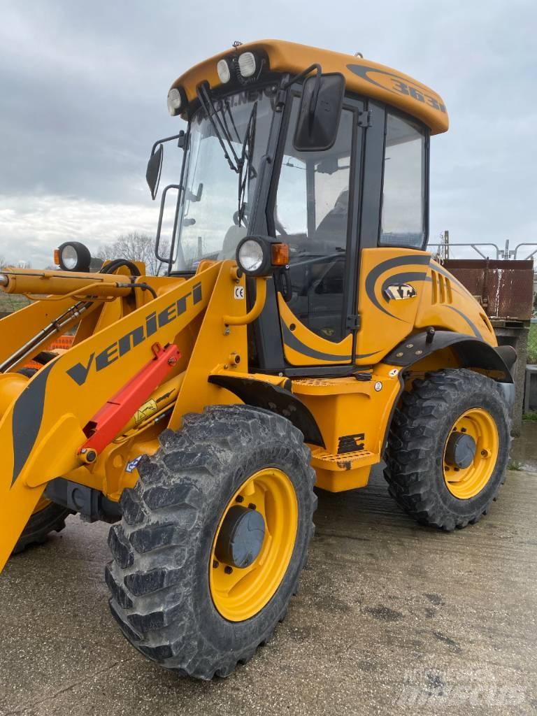 Venieri VF363F/3 Колесни товарачи