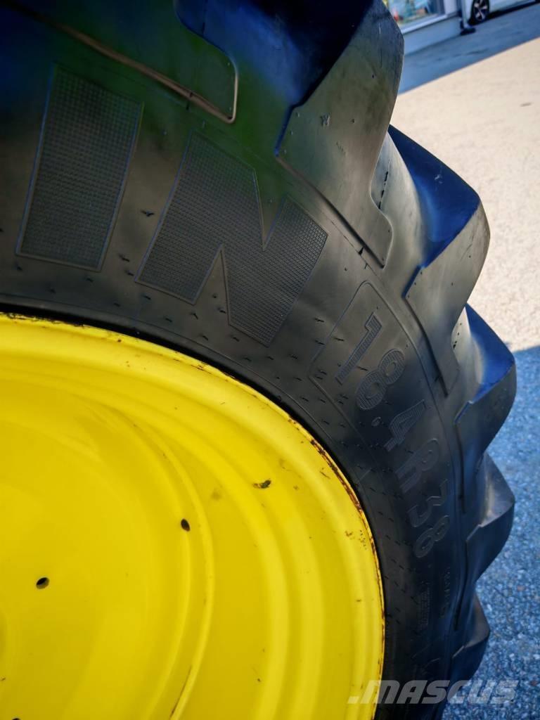John Deere 6115 R Трактори
