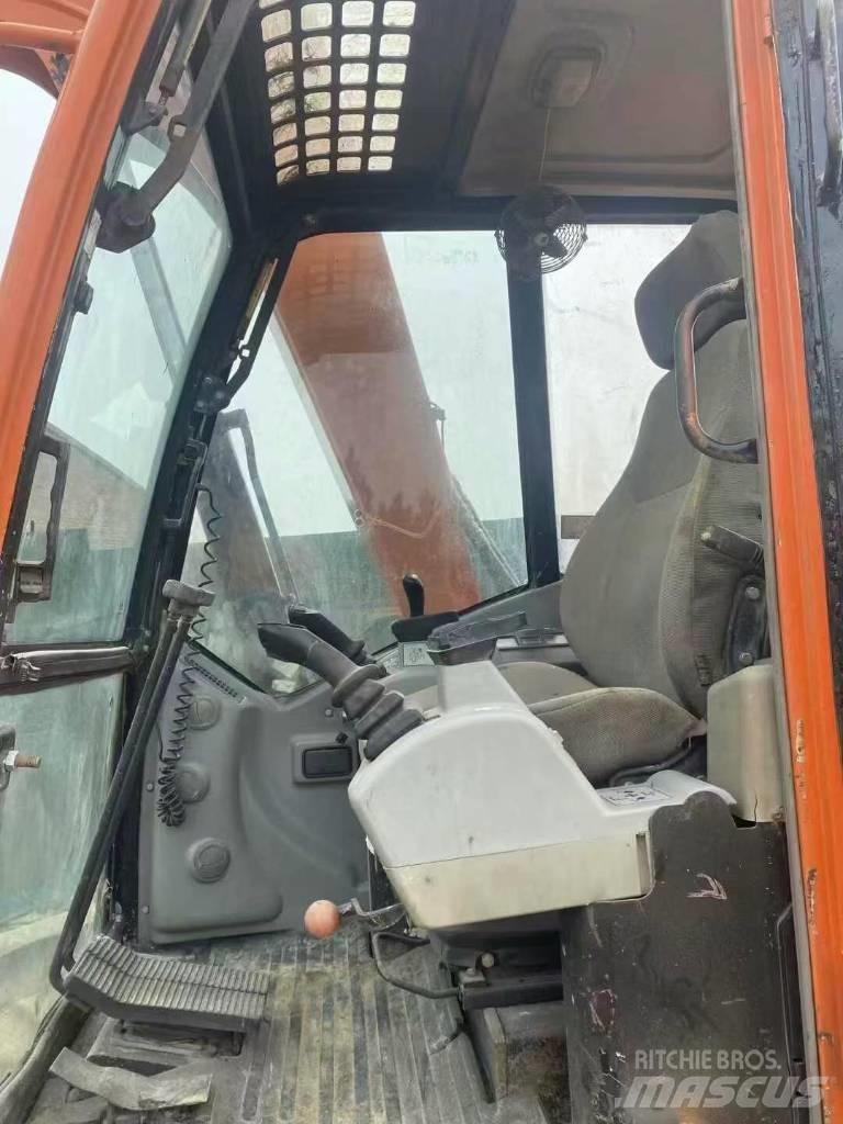 Doosan DX80 Средни екскаватори 7т - 12т