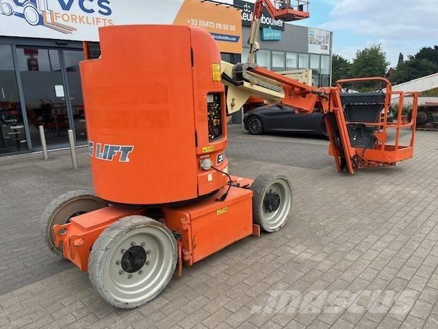 JLG E 300 AJP Съчленени стрелови подемници