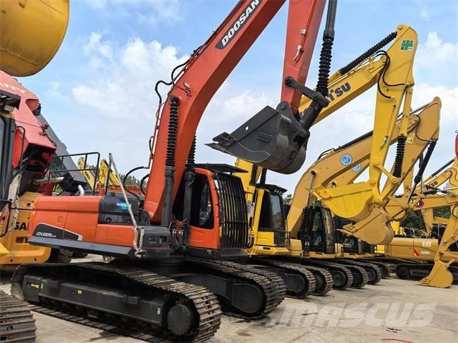 Doosan DX 225 LC Верижен екскаватор