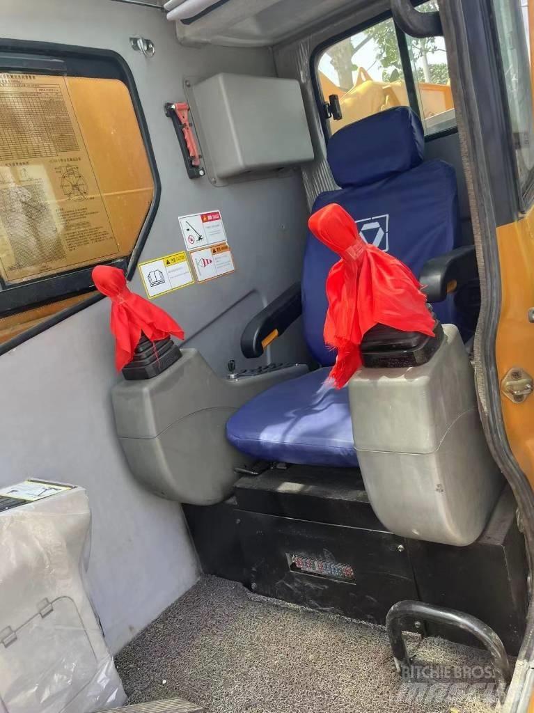XCMG QY70KC Всъдеходни кранове