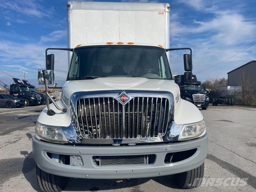 International 4300 Каросерии