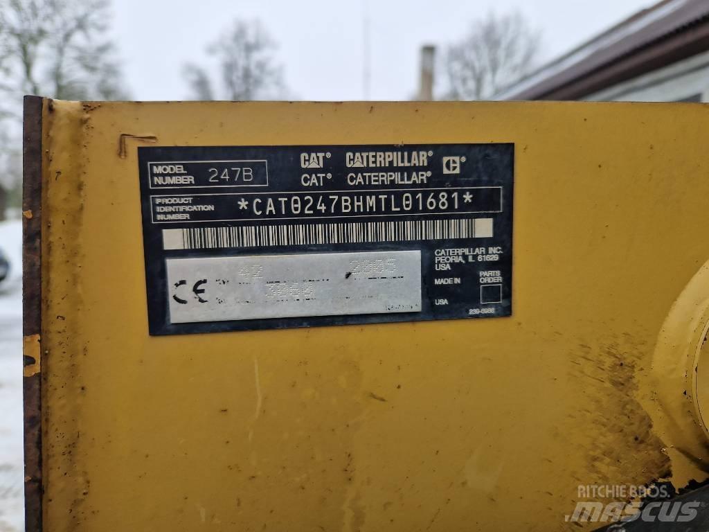 CAT 247 B Верижен товарач