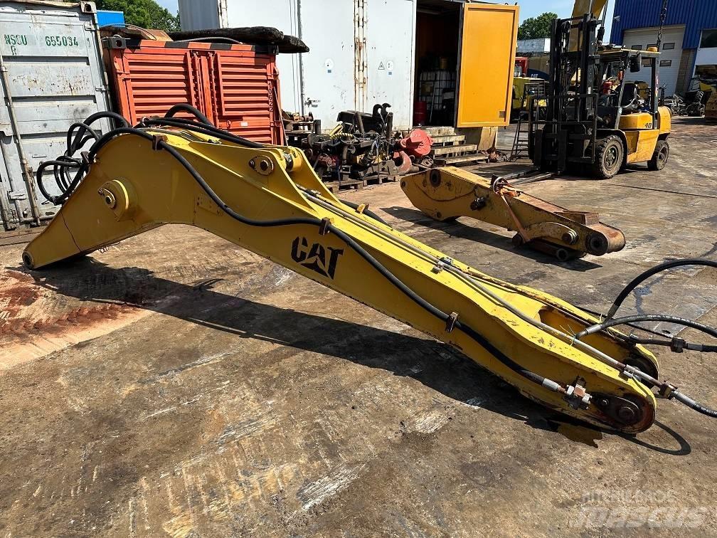 CAT 214 B FT boom Колесни екскаватори
