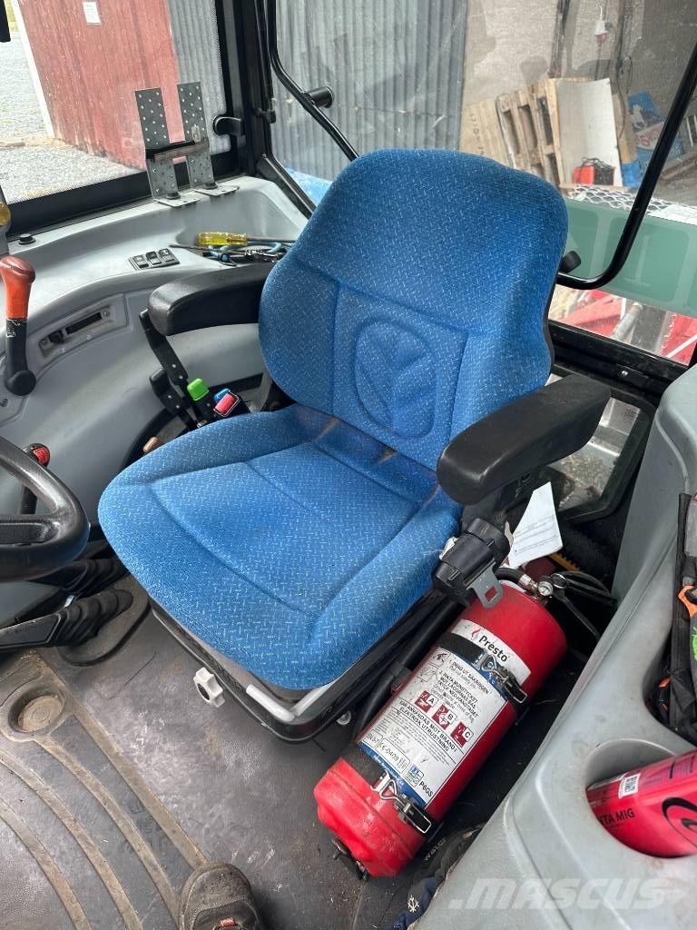 New Holland T 5040 Трактори