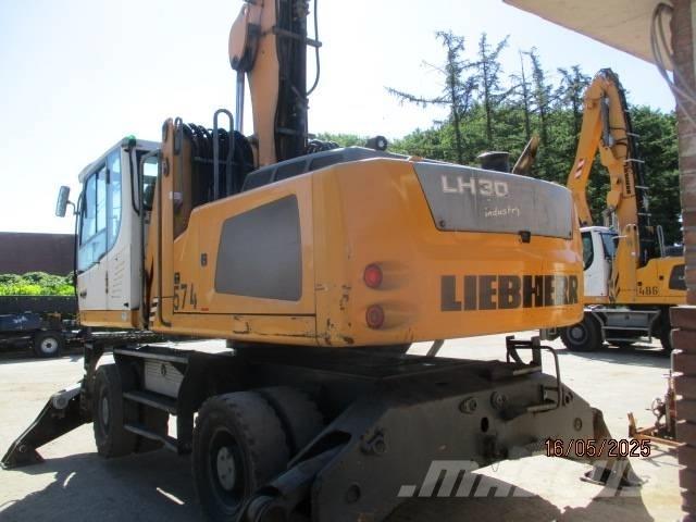 Liebherr LH 30 M Оператори на отпадъци/индустрия
