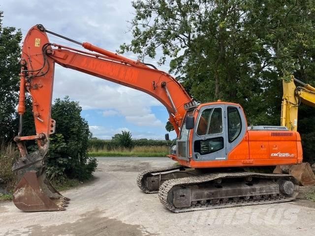Doosan DX 225 LC Верижен екскаватор