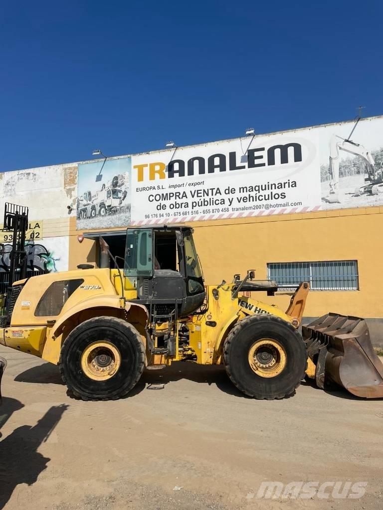 New Holland W 270 B Колесни товарачи