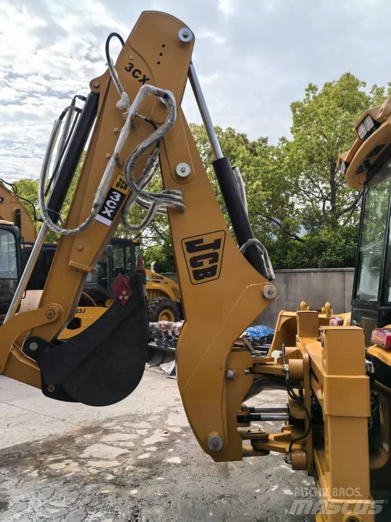JCB 3 CX Товарач със заден ексватор