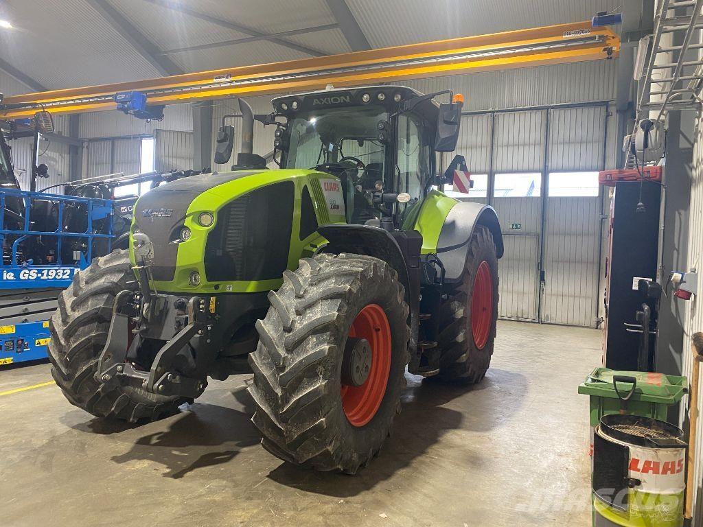CLAAS Axion 930 Трактори