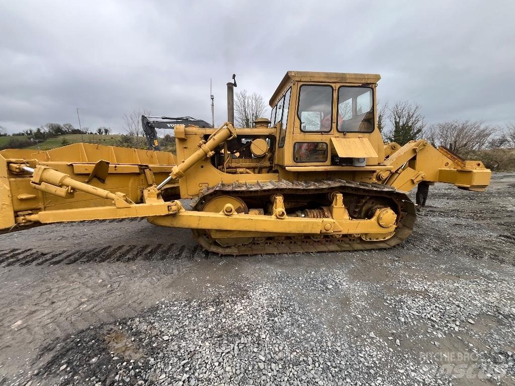CAT D 7 Верижни булдозери
