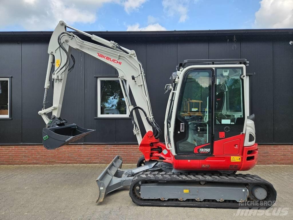 Takeuchi TB 260 Мини екскаватори < 7 т