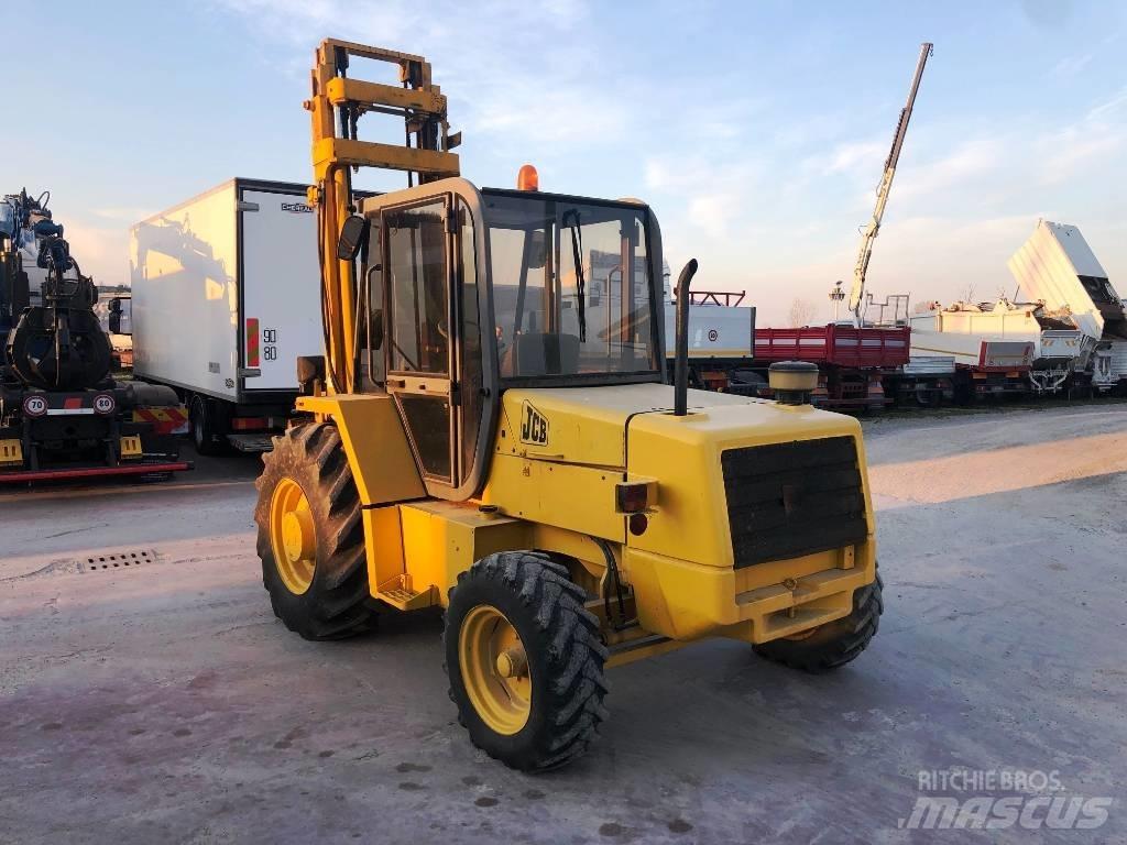 JCB 926B Телескопични товарачи