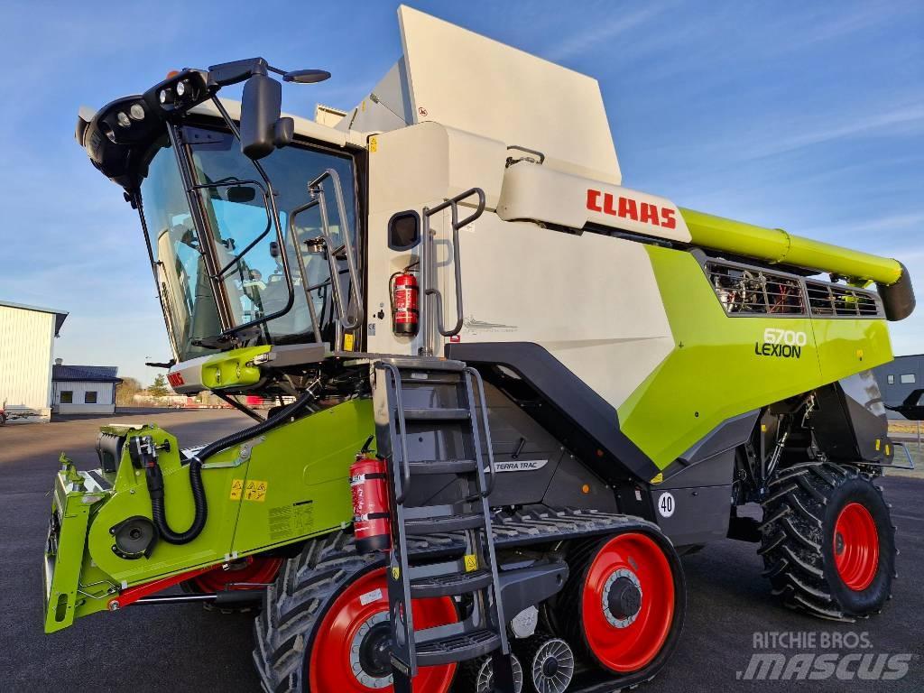 CLAAS LEXION  6700 TT Комбайни