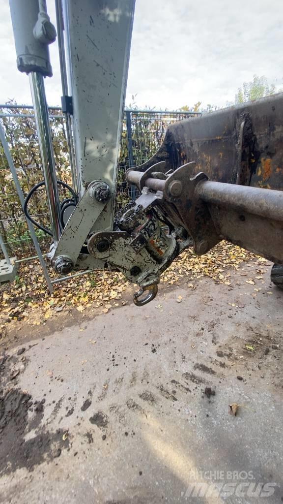 Takeuchi TB 240 Мини екскаватори < 7 т