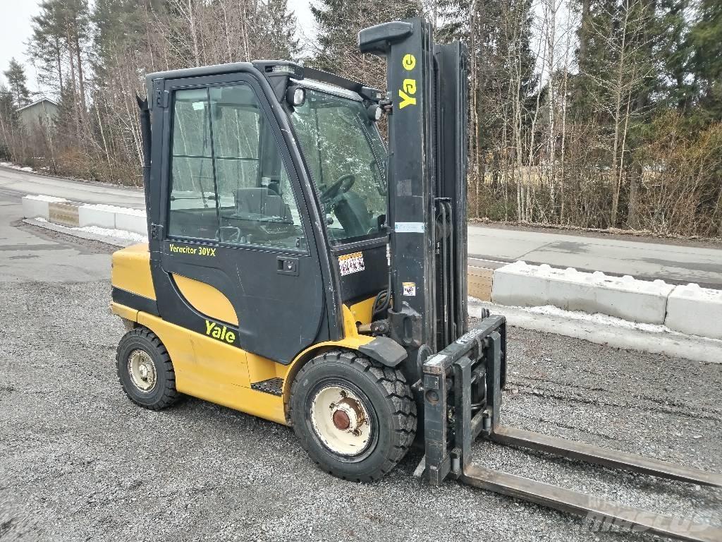 Yale GDP30VX E2345 Дизелови камиони